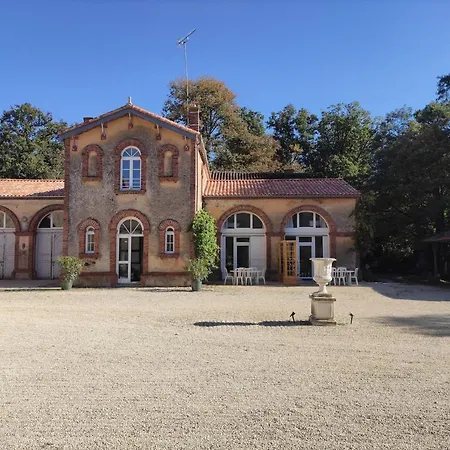 Chateau Du Parc Soubise En Vendee * Mouchamps